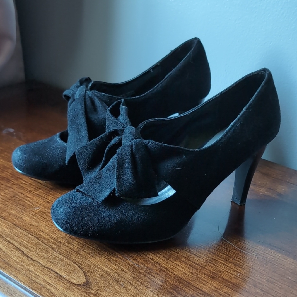 Ann Marino Black Heels Classic Design